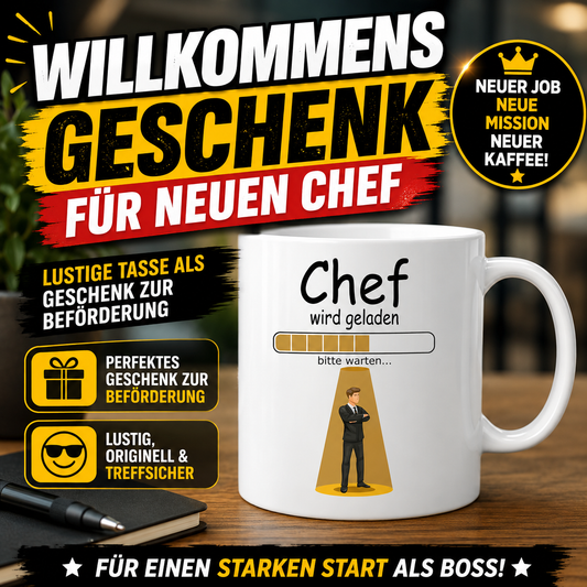 Weiße Tasse mit Motiv „Chef wird geladen – bitte warten“. Lustiges Geschenk für einen neuen Chef, zur Beförderung oder als Willkommensgeschenk für den neuen Vorgesetzten.