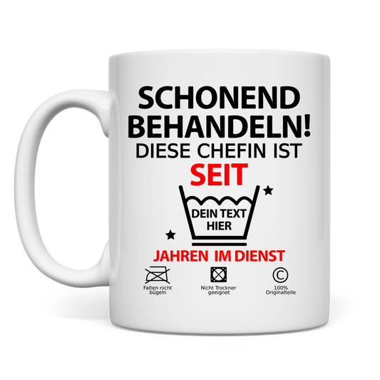 Personalisierte für die Tasse zum 10-jährigen Jubiläum der Chefin mit anpassbarer Jubiläumszahl und Namen, perfektes Geschenk zum Firmenjubiläum.